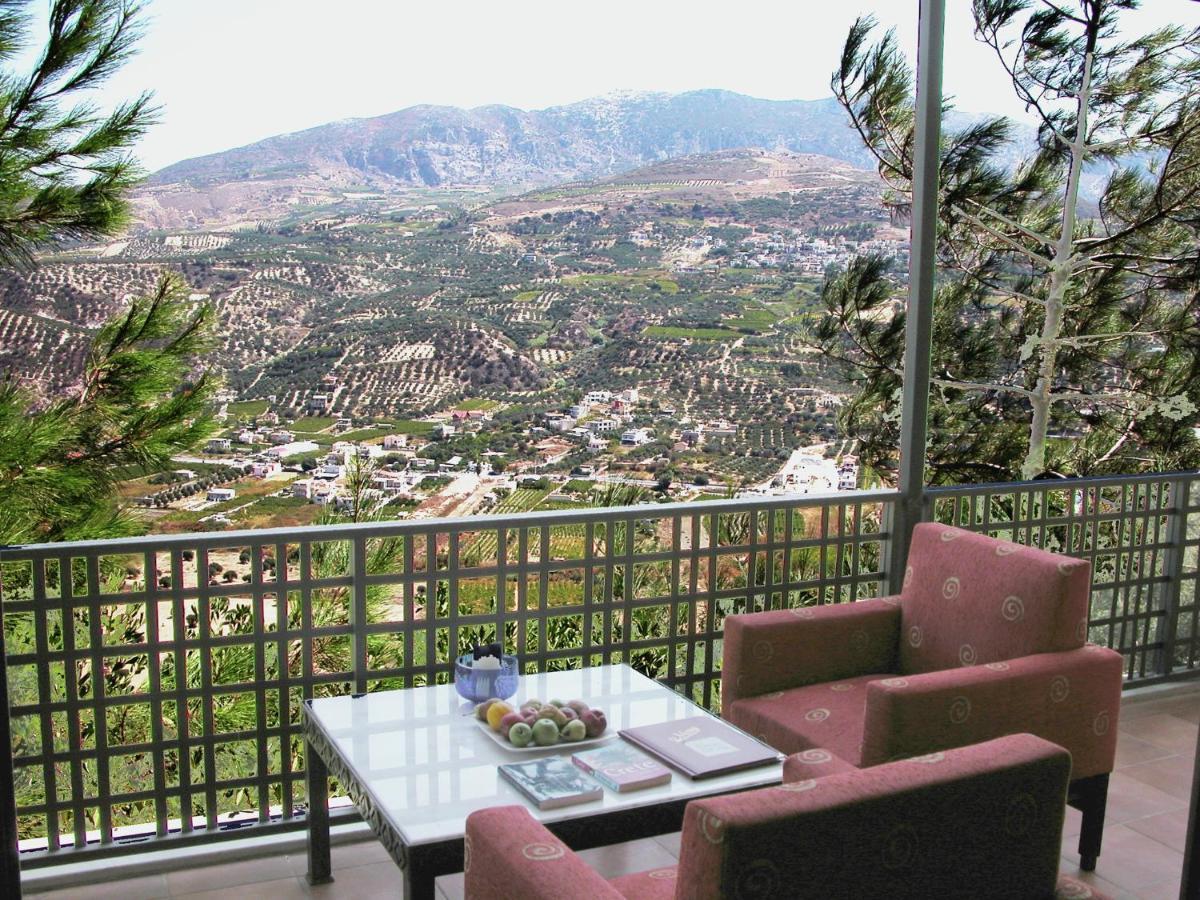 Sprawling Vlilla In Malades Villa Agios Sillas Dış mekan fotoğraf